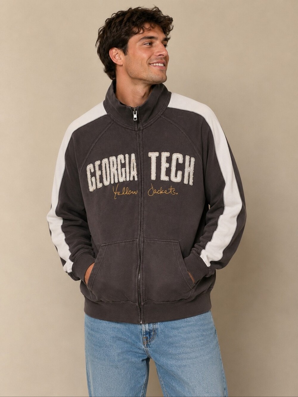 Georgia Tech Yellow Jackets Seatshirt with White Stripes Size L